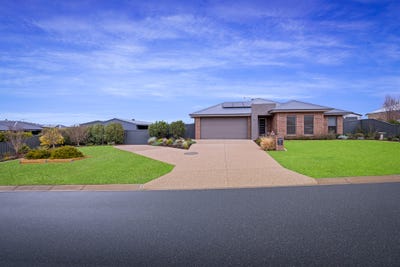 /international/au/11-kakadu-court-thurgoona-nsw-148596616/