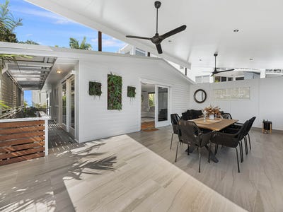 /international/au/14-edward-street-alexandra-headland-qld-151104440/