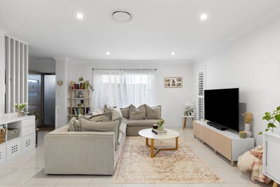 /international/au/8-200-meadowlands-road-carina-qld-151448188/