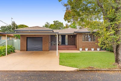 /international/au/3-crotty-street-centenary-heights-qld-151067124/