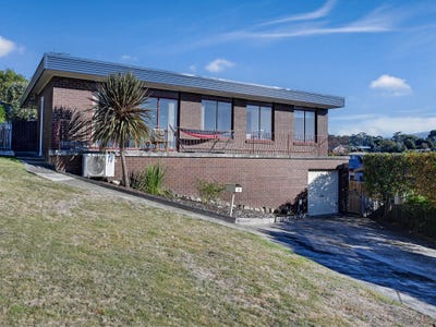 /international/au/8-reef-parade-blackmans-bay-tas-151200920/