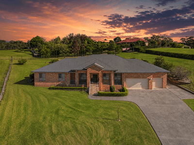 /international/au/4-yewens-circuit-grasmere-nsw-151375708/