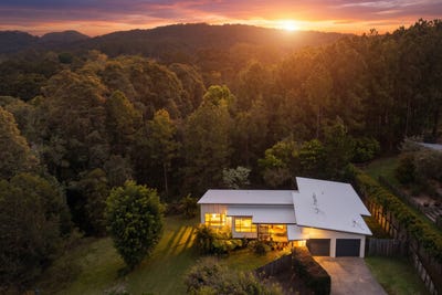 /international/au/22-brushbox-place-eumundi-qld-152519220/