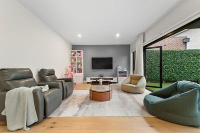 /international/au/746b-highbury-road-glen-waverley-vic-150748504/