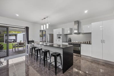 /international/au/7-tracey-street-balgal-beach-qld-151378596/