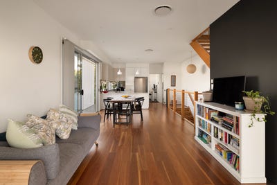 /international/au/1-10-hilda-street-hamilton-qld-151535092/