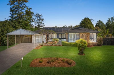 /international/au/18-lambert-crescent-baulkham-hills-nsw-151290384/