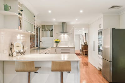 /international/au/4-serendipity-drive-samford-valley-qld-151309064/