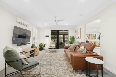 /international/au/7-parkwater-close-upper-kedron-qld-151097076/