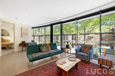/international/au/g07-605-st-kilda-road-melbourne-vic-152604336/