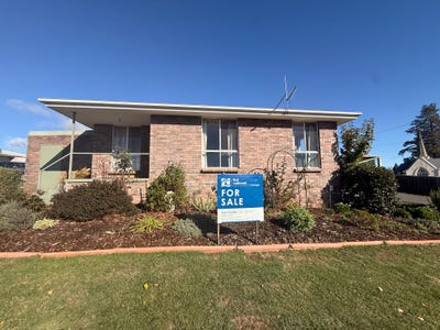 /international/au/1-13-east-westbury-place-deloraine-tas-151129668/