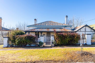 /international/au/54-edward-street-molong-nsw-148448152/
