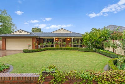 /international/au/13-gobur-street-euroa-vic-150892128/