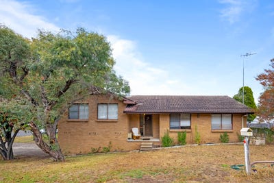 /international/au/44-carl-street-muswellbrook-nsw-151116748/