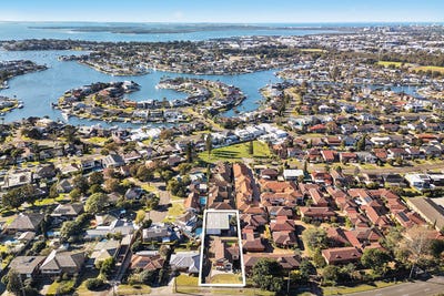 /international/au/110-port-hacking-road-sylvania-nsw-148282856/