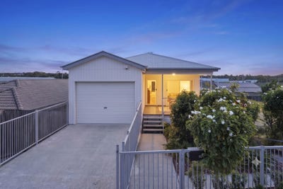 /international/au/10-centre-street-aspley-qld-151398256/