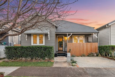 /international/au/82-mcmichael-street-maryville-nsw-148500760/