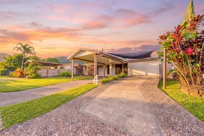 /international/au/4-ixora-court-mooroobool-qld-151157552/