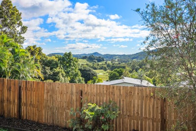 /international/au/37-kentia-street-highworth-qld-151369192/