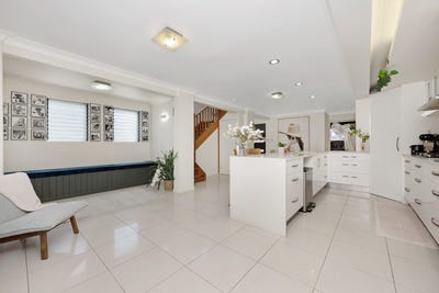 /international/au/4-jayne-court-kelso-qld-152581876/