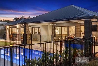 /international/au/16-billman-court-chatsworth-qld-152470404/