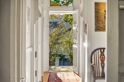 /international/au/38-duke-street-toowong-qld-152633064/