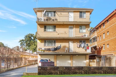 /international/au/10-21-york-street-fairfield-nsw-148537628/