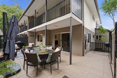 /international/au/3-21-montrose-road-taringa-qld-151421832/