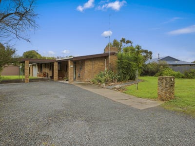 /international/au/19-baird-street-violet-town-vic-151510176/