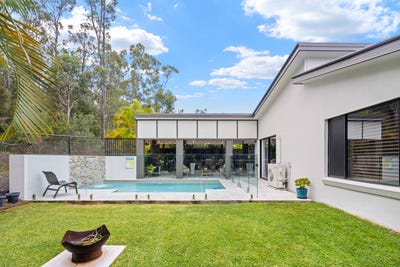 /international/au/18-bakers-ridge-drive-oxenford-qld-151519576/