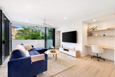 /international/au/210-2-mawarra-street-palm-beach-qld-152651056/