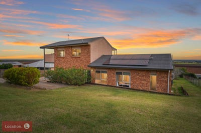 /international/au/11-finemore-crescent-qunaba-qld-148615348/