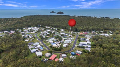 /international/au/19-murphy-street-seaforth-qld-151598176/
