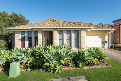 /international/au/7-pearl-street-coomera-qld-151417780/