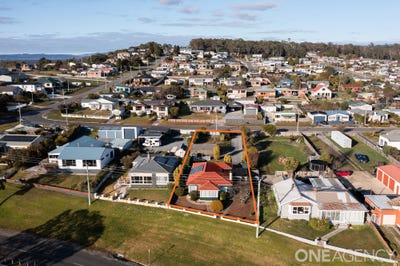 /international/au/217-flinders-street-beauty-point-tas-148706292/