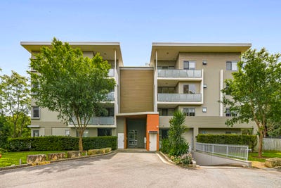 /international/au/305d-2-rowe-drive-potts-hill-nsw-152657488/