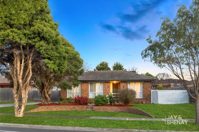 /international/au/32-shetland-street-endeavour-hills-vic-148531776/