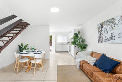 /international/au/4-18-meadow-street-north-mackay-qld-151602876/