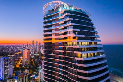 /international/au/801-1-oracle-boulevard-broadbeach-qld-152627984/