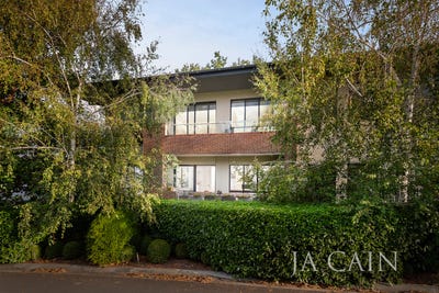 /international/au/3-51-lynden-street-camberwell-vic-150983160/