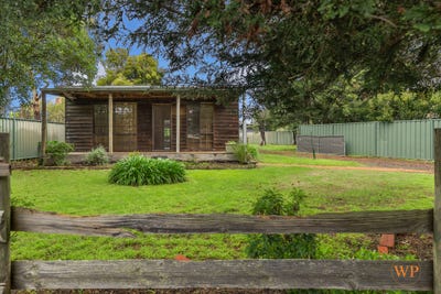 /international/au/121-high-street-broadford-vic-151357908/