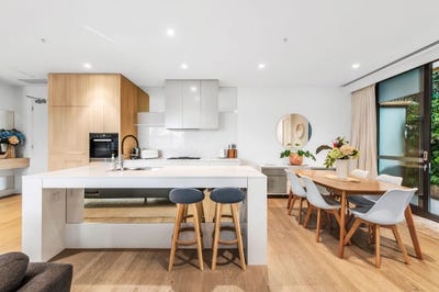 /international/au/5-786-esplanade-mornington-vic-150664056/
