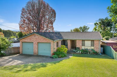 /international/au/15-elder-crescent-nowra-nsw-151308996/