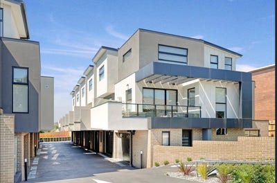 /international/au/13-244-pascoe-vale-road-essendon-vic-152458780/