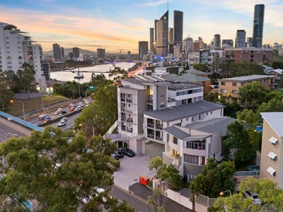 /international/au/17-284-vulture-street-kangaroo-point-qld-149794380/