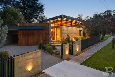 /international/au/35-gardiner-street-berwick-vic-152632424/