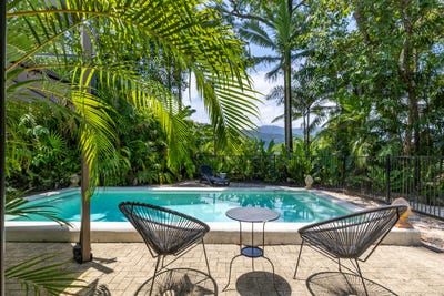 /international/au/9-coral-sea-drive-mossman-qld-148737484/