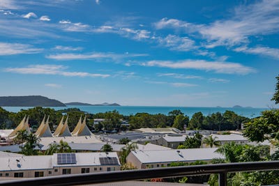 /international/au/118-2-eshelby-drive-cannonvale-qld-151152408/