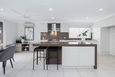 /international/au/2-albatross-circuit-woronora-heights-nsw-151243944/