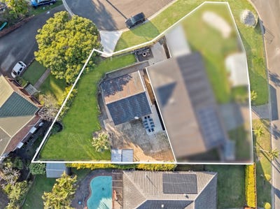 /international/au/5a-bairnsdale-court-helensvale-qld-204540916/